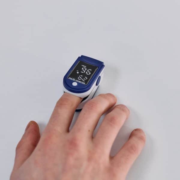 ¿Qué es un pulsioxímetro dedo y para que se utiliza?